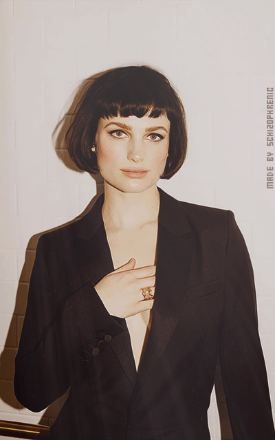 Alison Sudol DeDgu1kW_o