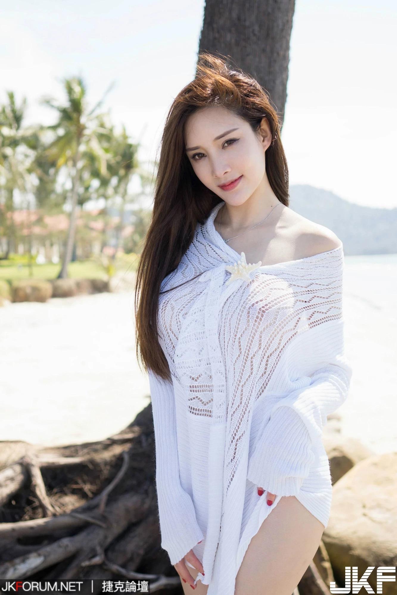 白皙美女周妍希人体艺术写真套图 - 2(4)