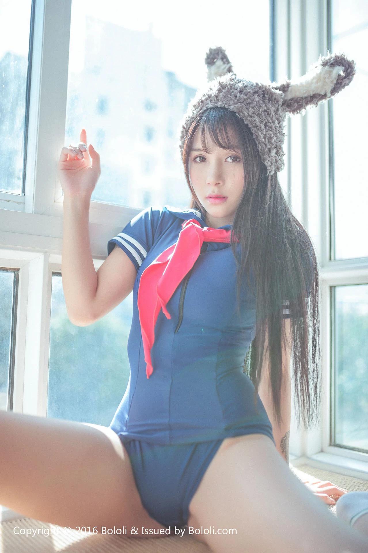 萌妹子夏美酱巨乳翘臀各种诱惑姿势真养眼[菠萝社Bololi]034 (37P)(29)
