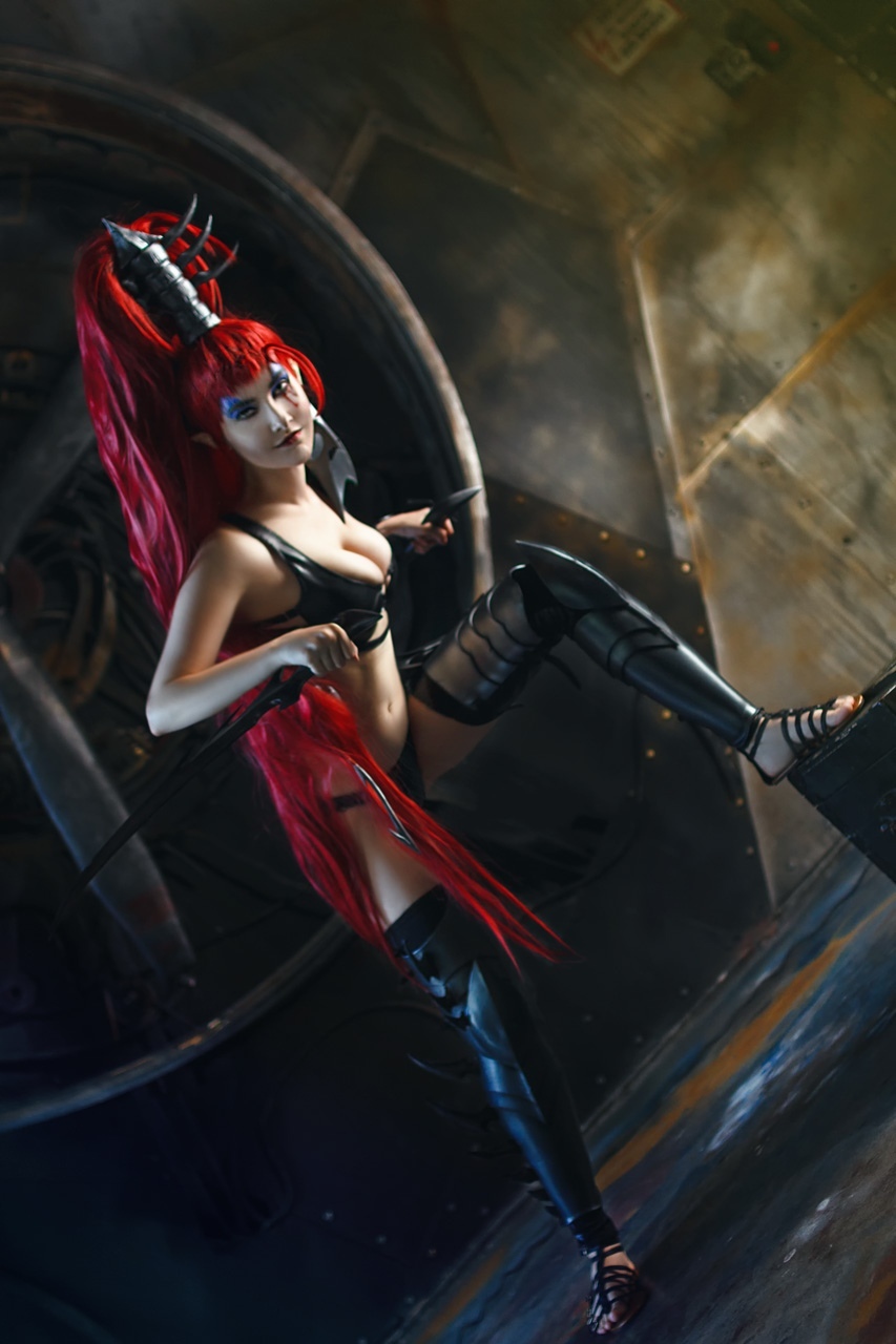 Shiera13 & Mechanical Vampire - Warhammer 40K Lelith Hesperax & Lady Aurelia Malys