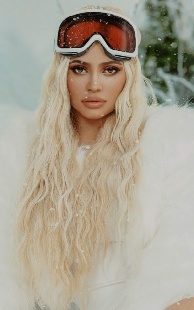 blondynka - kylie jenner B2o0EpcH_o