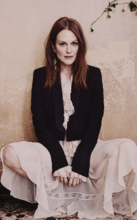 Julianne Moore E19p9com_o