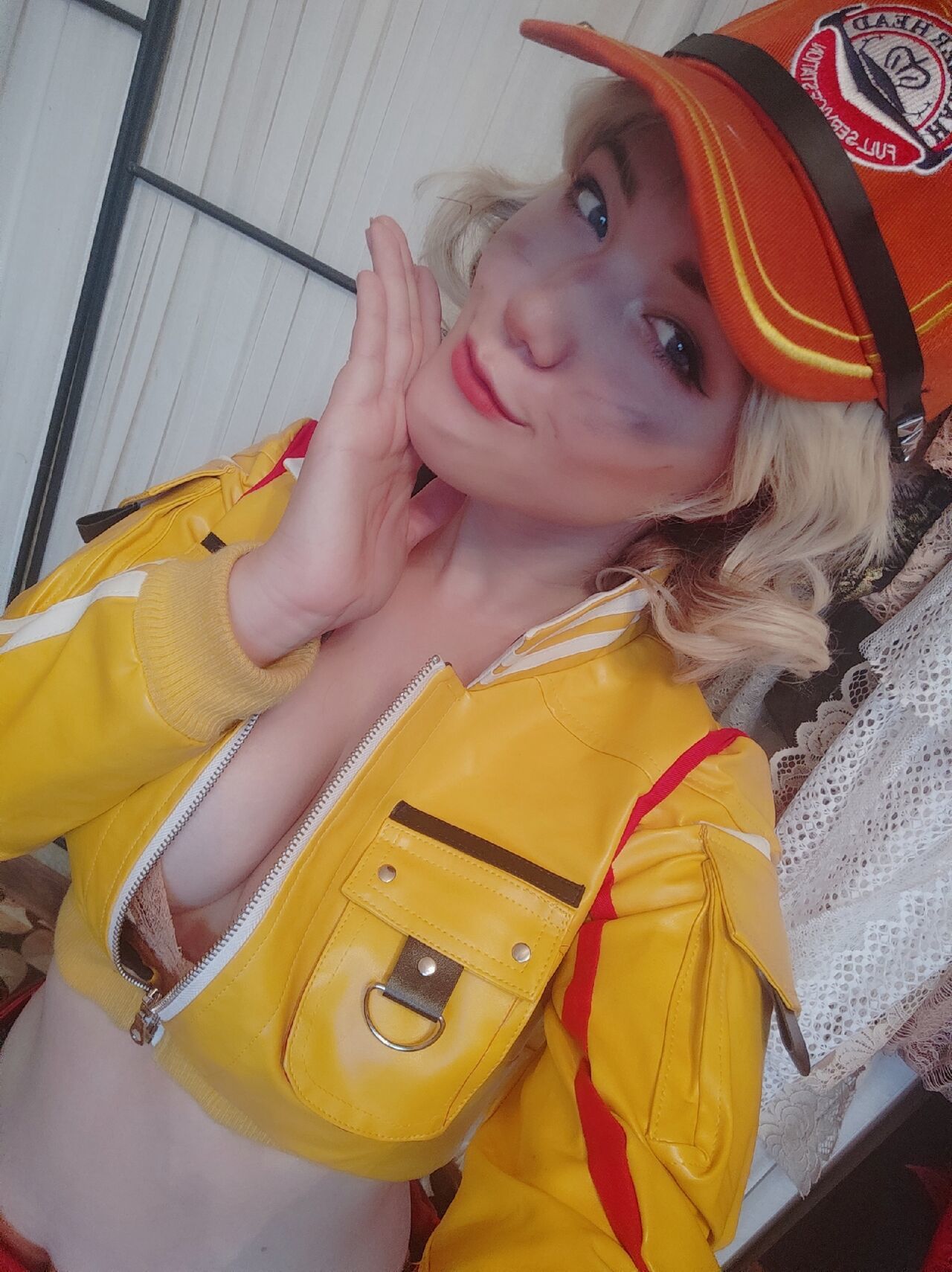 Lada Lyumos - Cindy Aurum