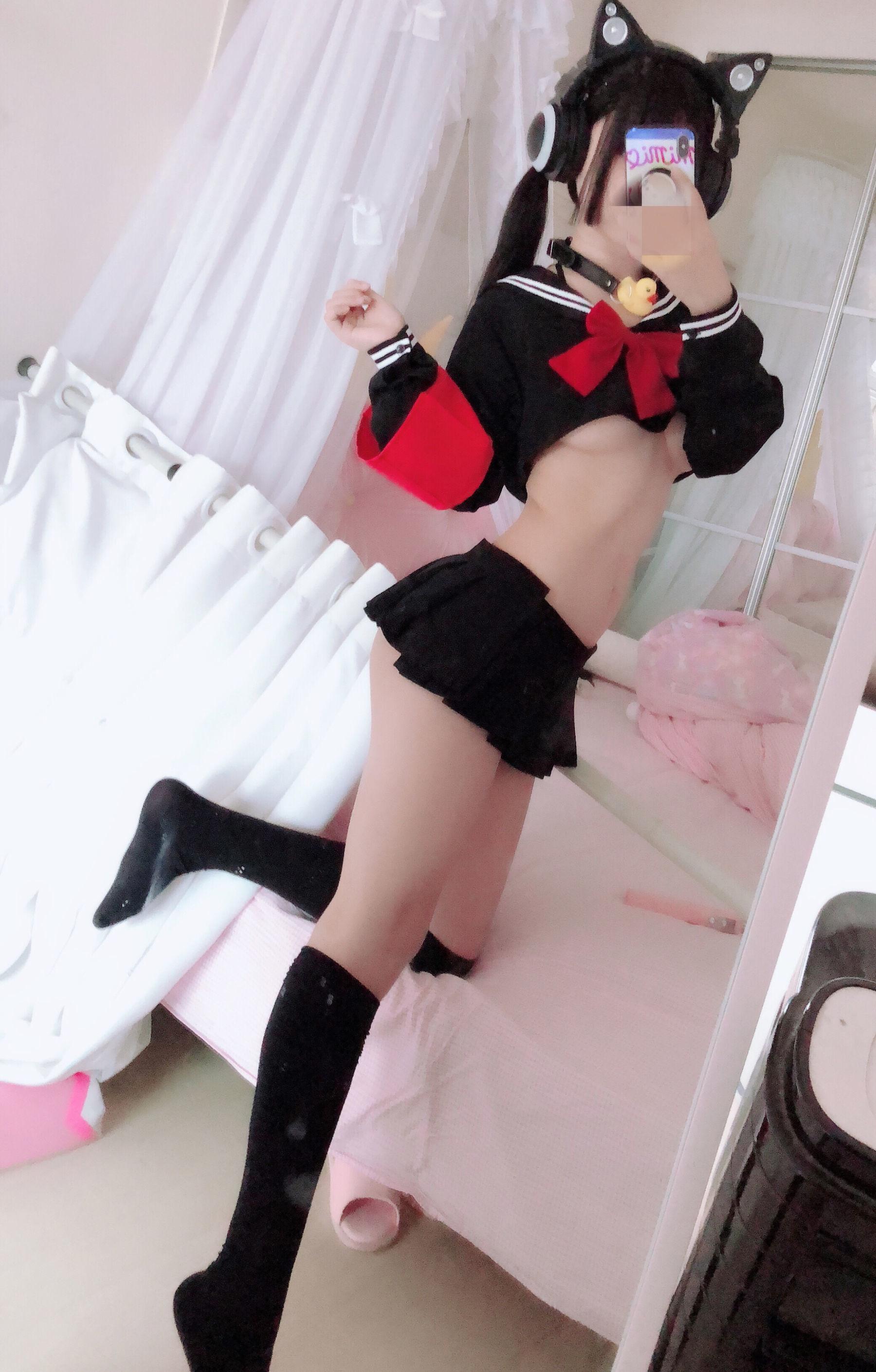 [网红COSER] 桜井宁宁 – 半乳制服 写真集(46)