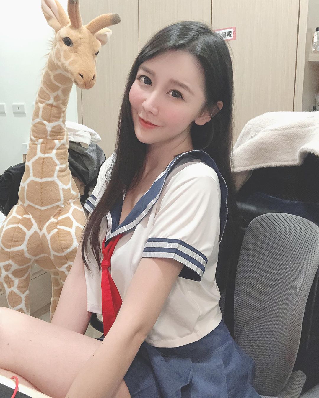 直播正妹—張摸摸 y5VLCZBc o - 直播正妹—張摸摸