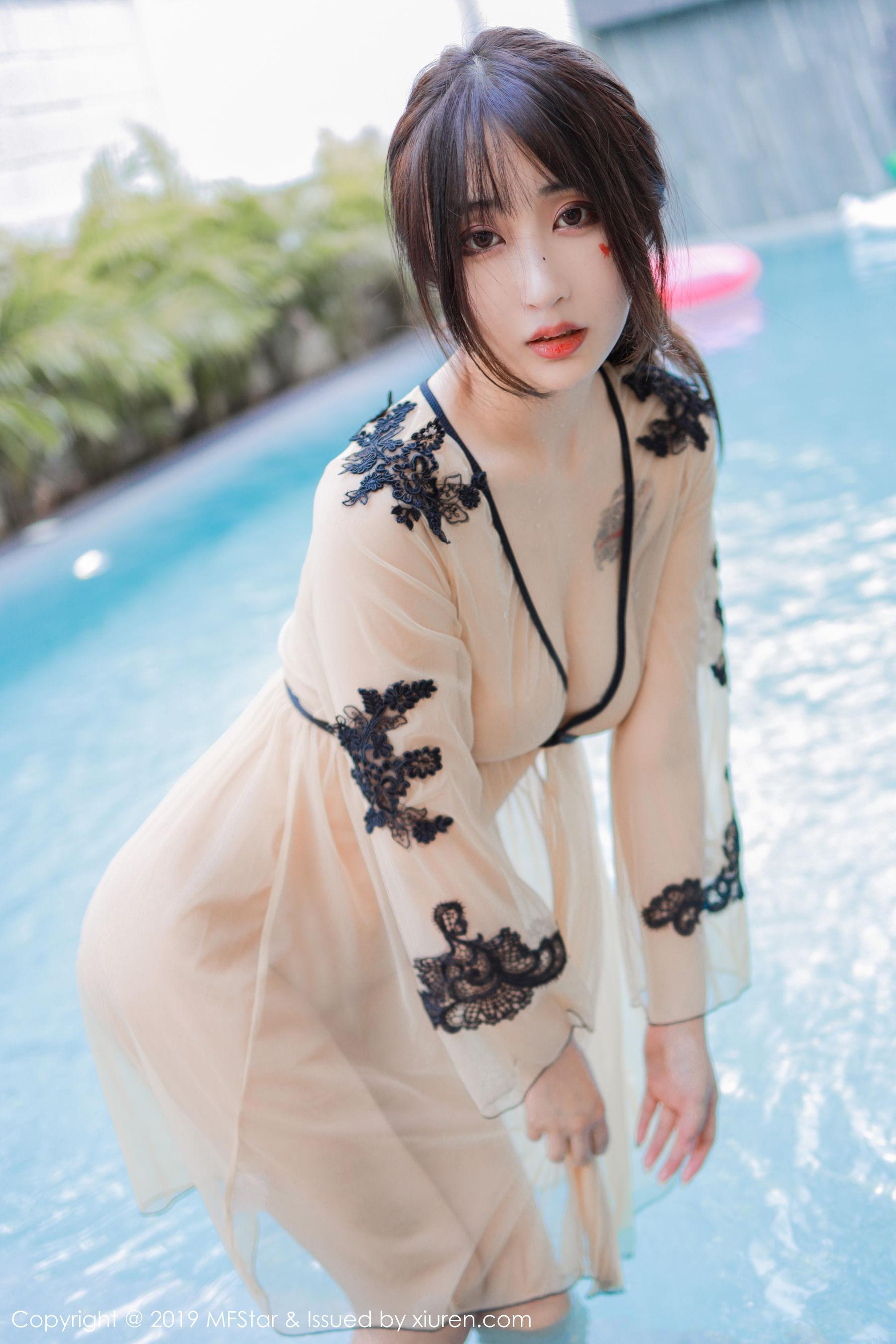 Betty林子欣《泳池出浴美人系列》 [模范学院MFStar] Vol.230 写真集(7)