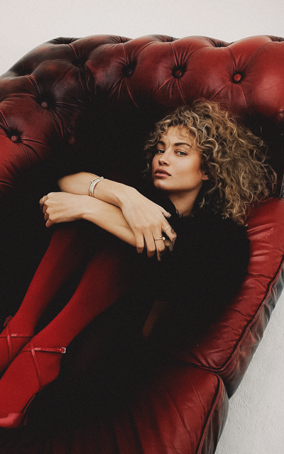 Rose Bertram MT3ZLTCV_o