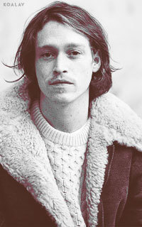 Caleb Landry Jones Avatars 200*320