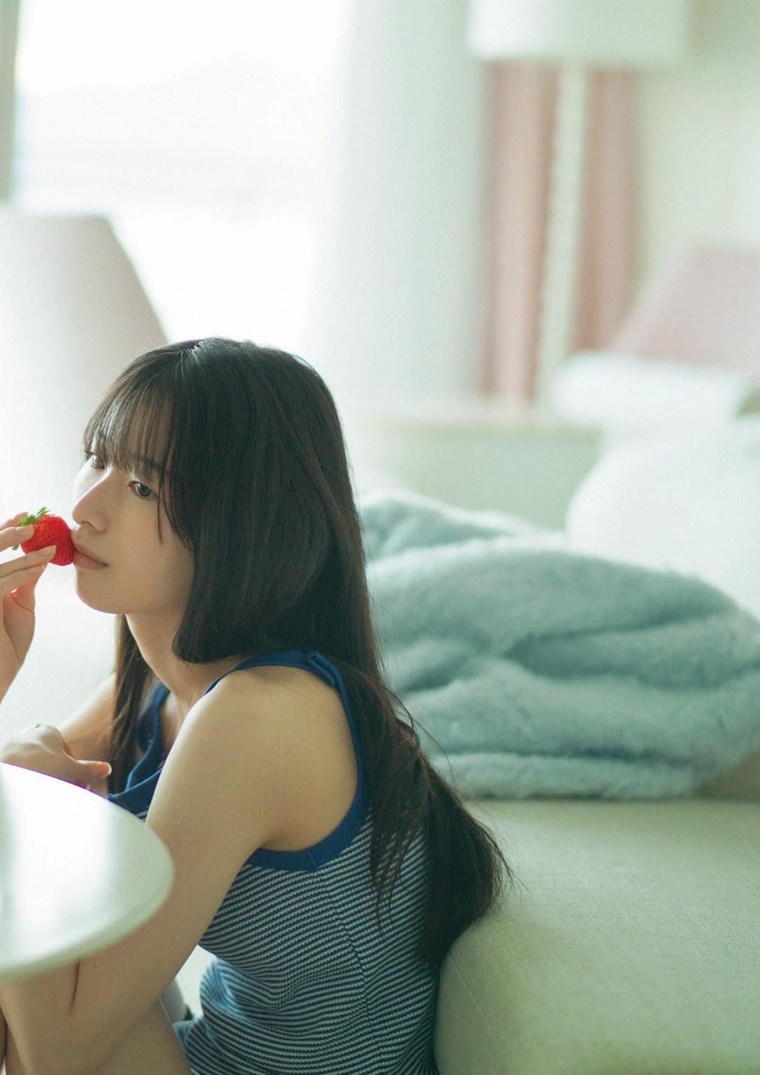 Kotoko Sasaki 佐々木琴子, 1st写真集 「明け方の夢」 Set.02(24)