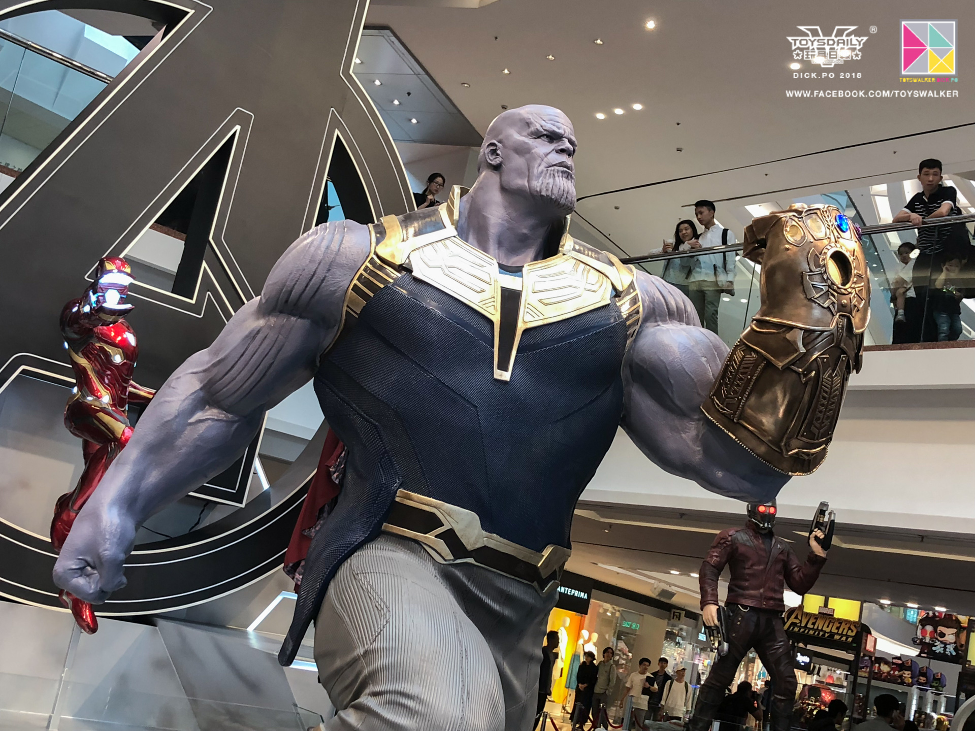 Exhibition Hot Toys : Avengers - Infinity Wars  95i0wSJV_o