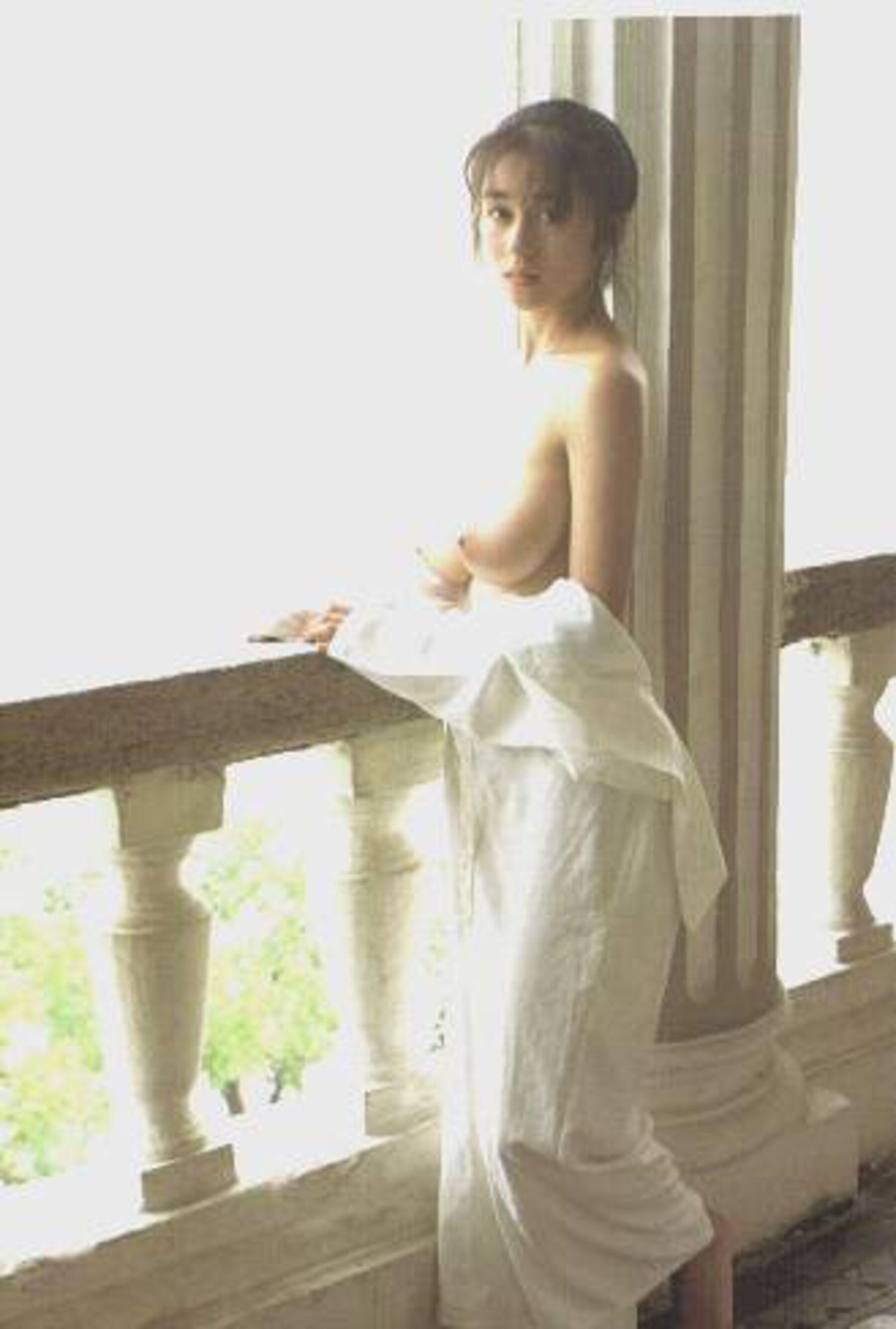 书籍扫描 Vol. 1990.5 青山知可子《热帯性気候》(144)