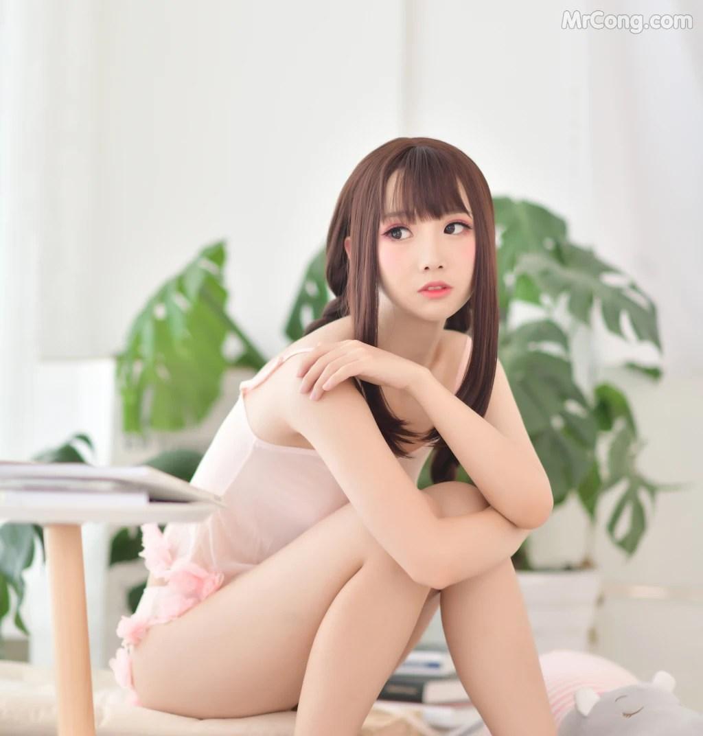 Coser@面饼仙儿 No.008: 小女友 (22 photos)