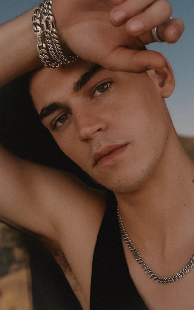 Hero Fiennes-Tiffin 7l1v0OGK_o