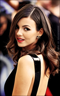 Victoria Justice BXQsmHql_o