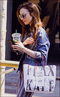 Lily Collins - Page 8 D6nqHrRE_o