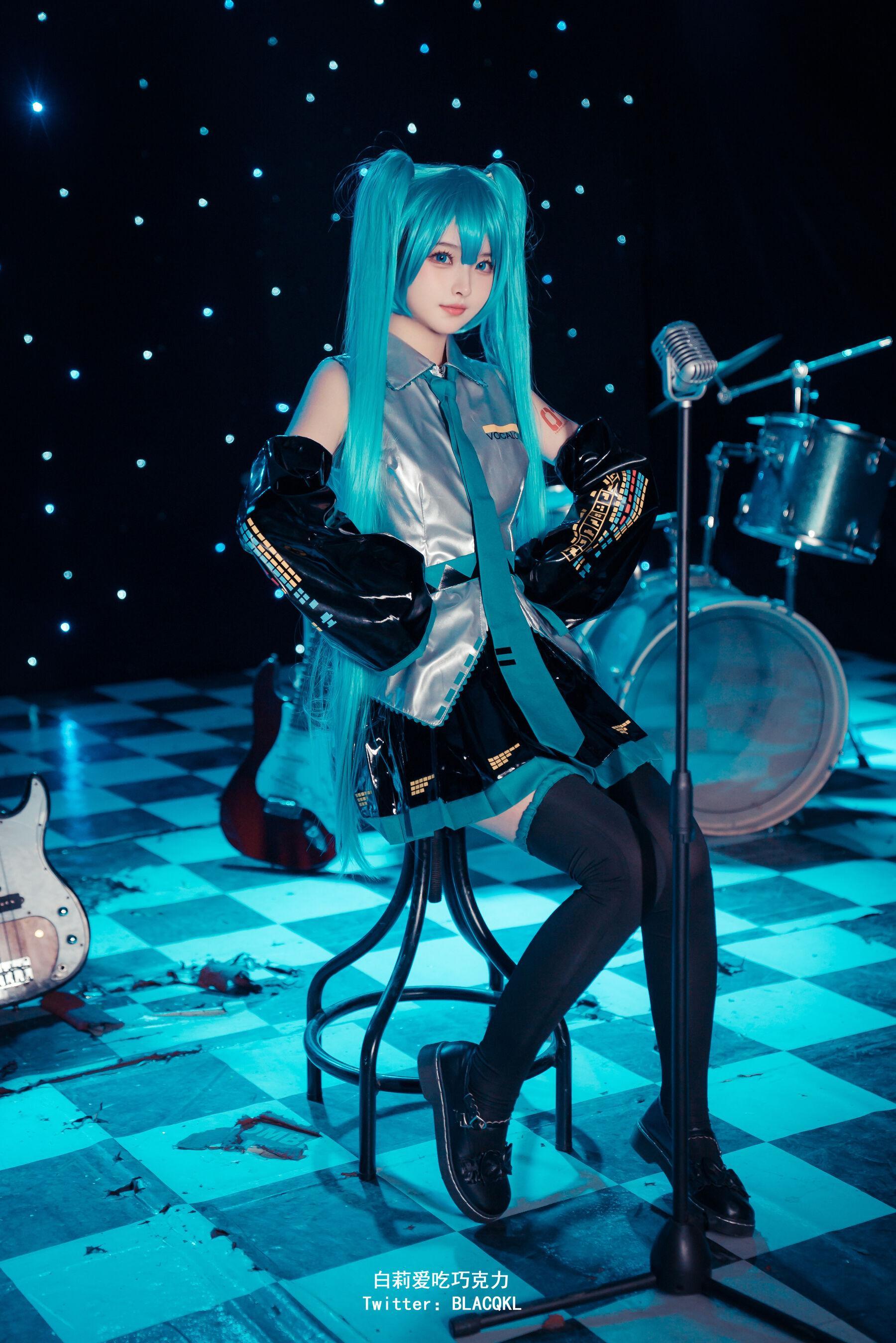 国模人体 白莉爱吃巧克力《未来初音 Miku》(16)