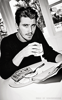 Garrett Hedlund AuWcQNW6_o