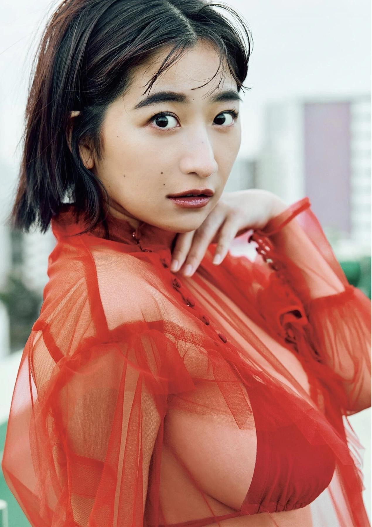 Ina Enohara 榎原依那, B.L.T. 写真集 Monster Round 4(25)