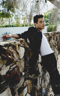 Rami Malek TDo430qT_o