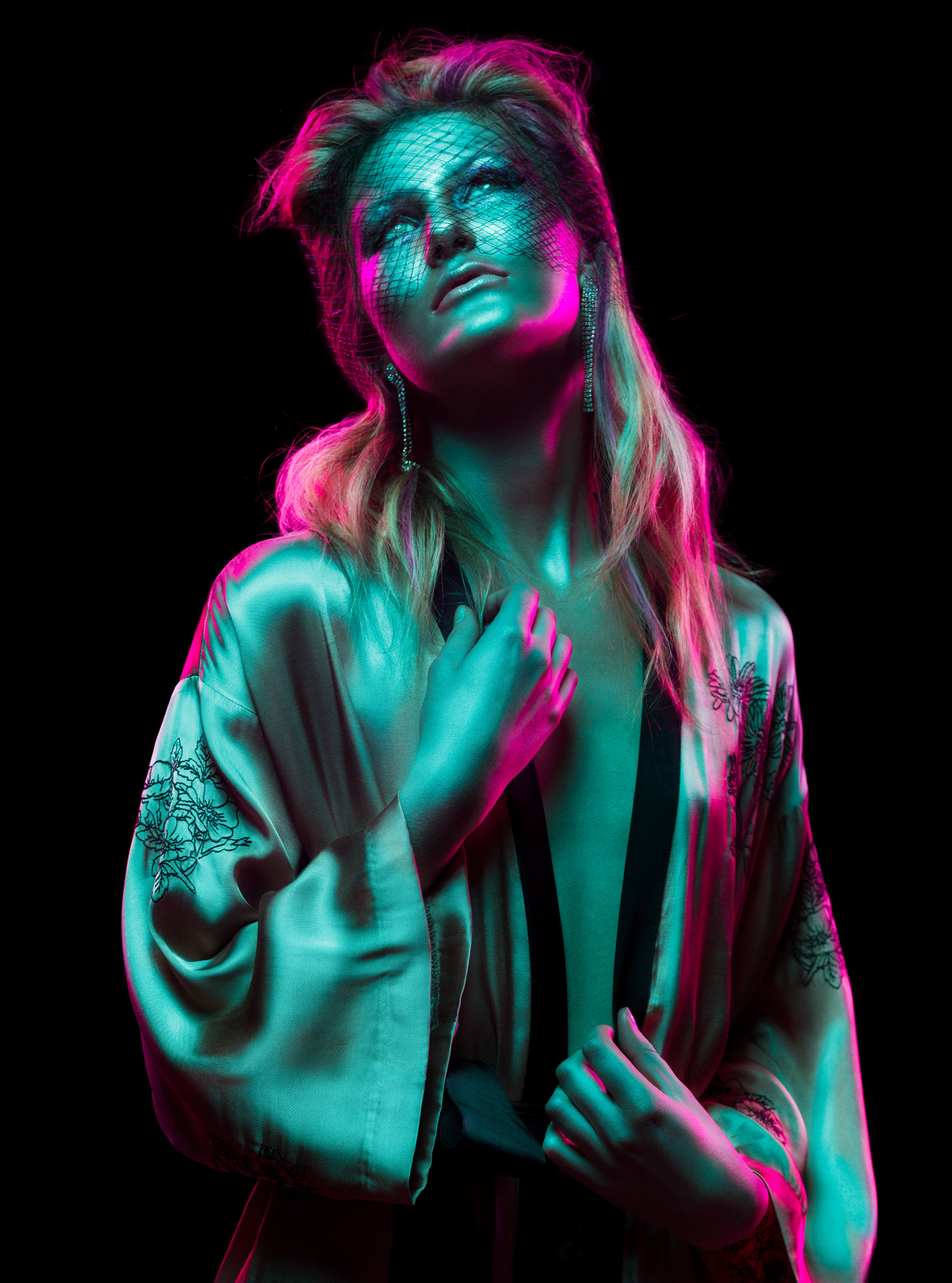 Rachel Flynn by Andre Schneider Красивая девушка в отблесках ночи / Рейчел Флинн, фотограф Андре Шнейдер / фото 09