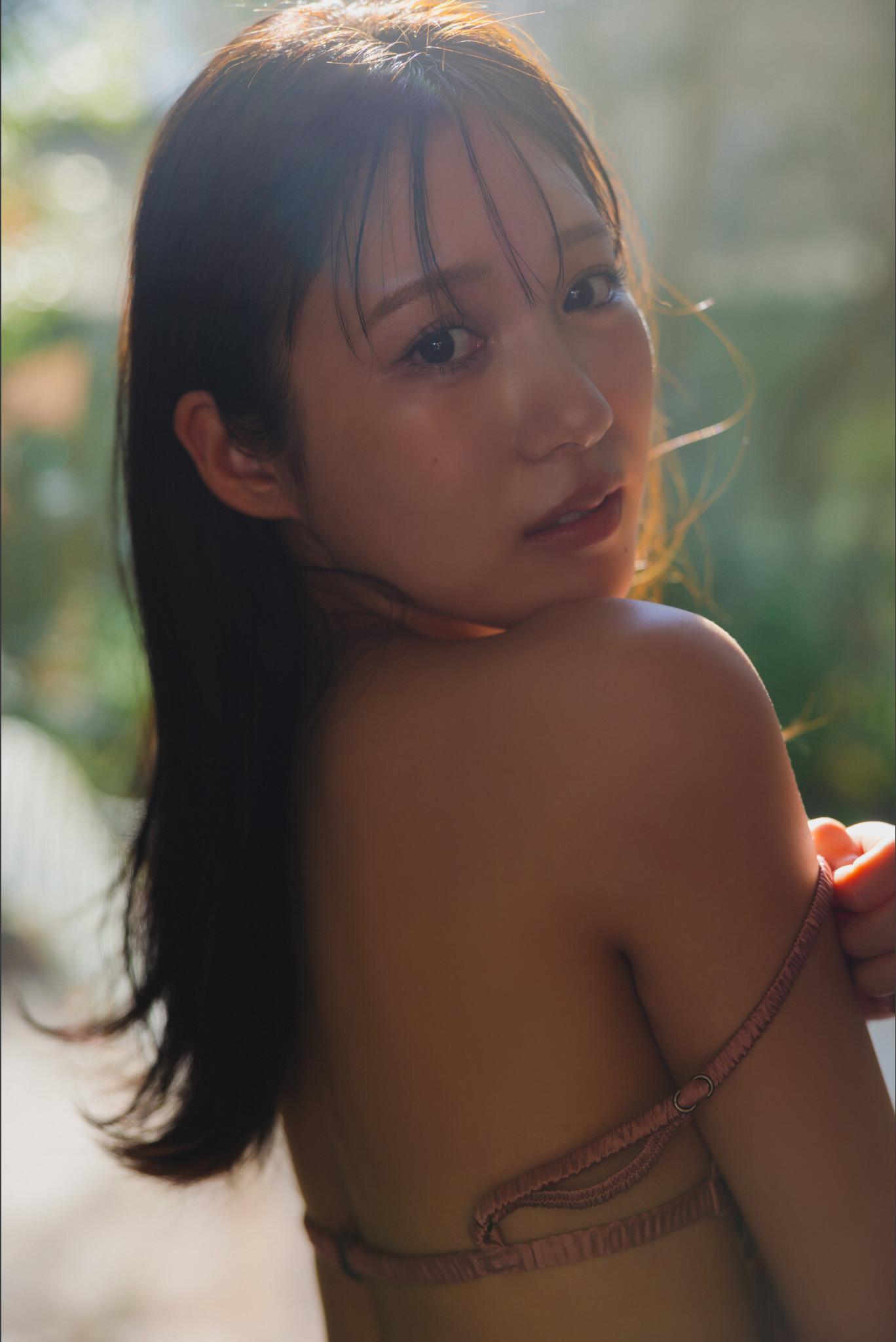 Sumire Yokono 横野すみれ, FRIDAYデジタル写真集 『悪魔的に小悪魔ッ!』 Set.01(34)