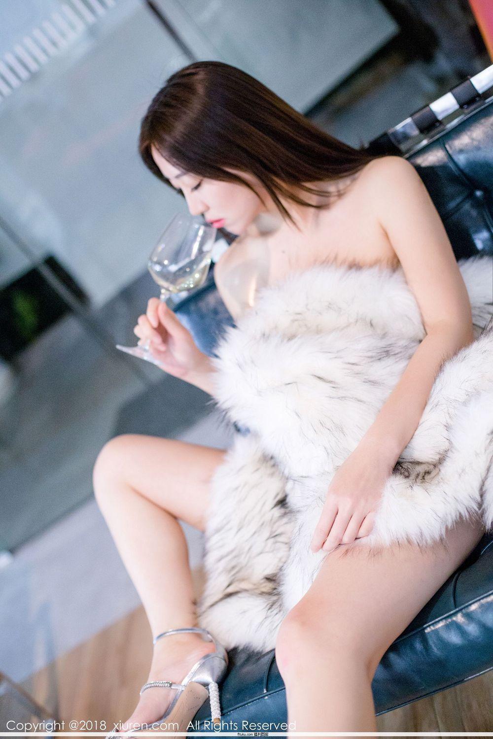 新人模特艺文Eva 如软滑透明的凝乳图片(24)