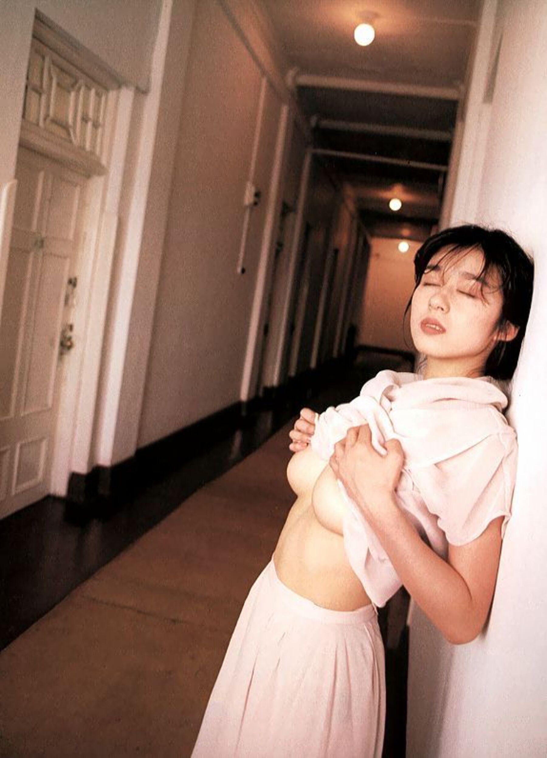 书籍扫描 Vol. 1990.5 青山知可子《热帯性気候》(80)