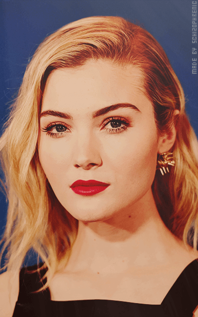 Skyler Samuels R9zYxGVS_o