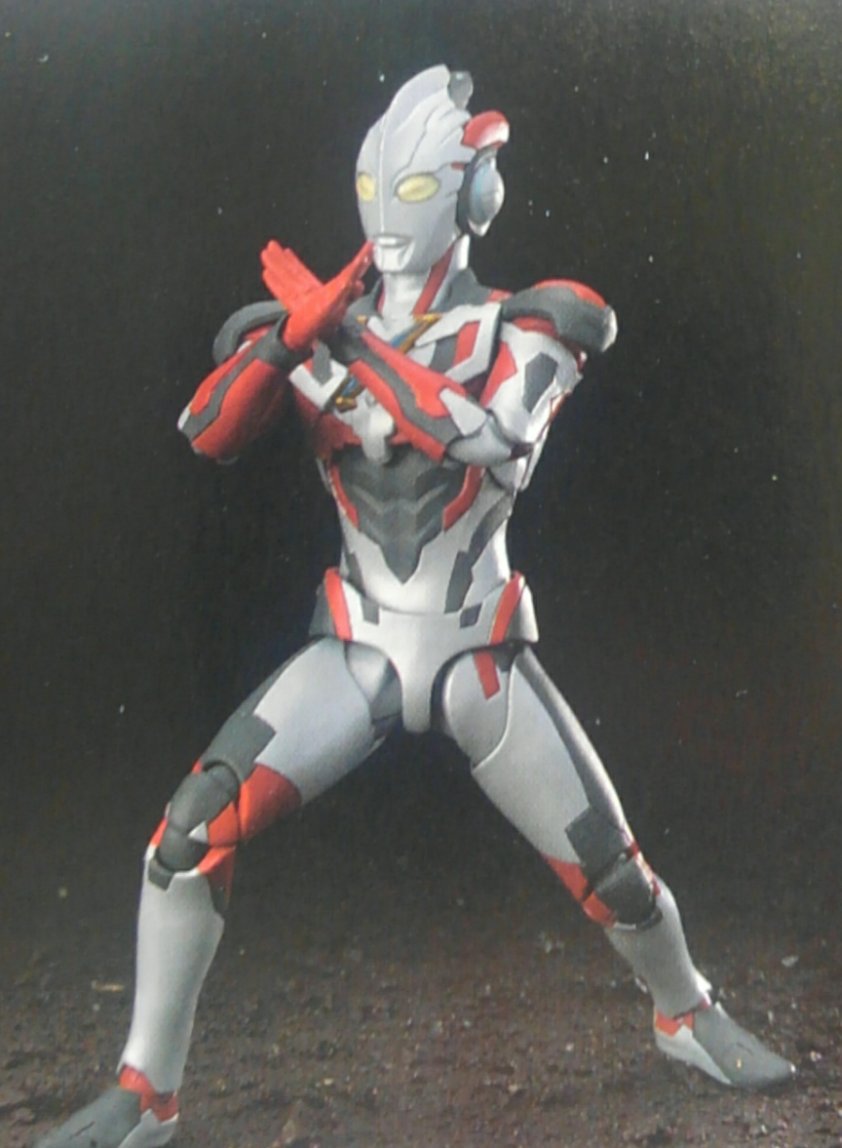 Ultraman (S.H. Figuarts / Bandai) - Page 5 9TRAFWKs_o