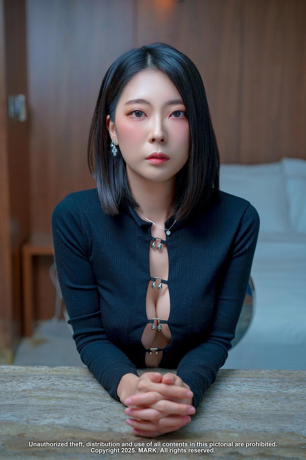 Mona 모나, MARK Photobook 「X Audition」 Set.02(5)