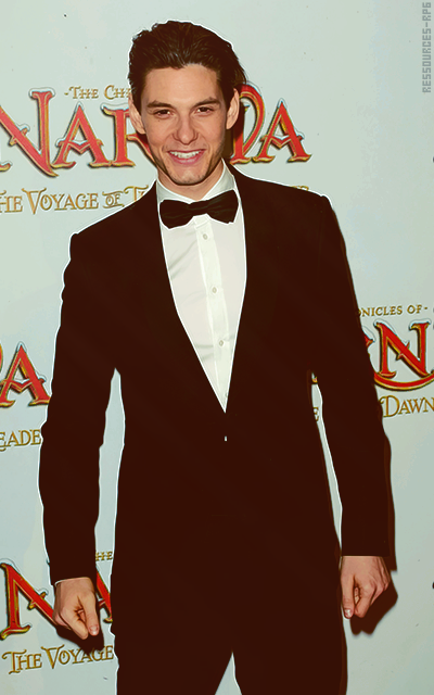 Ben Barnes UXVL5LrA_o