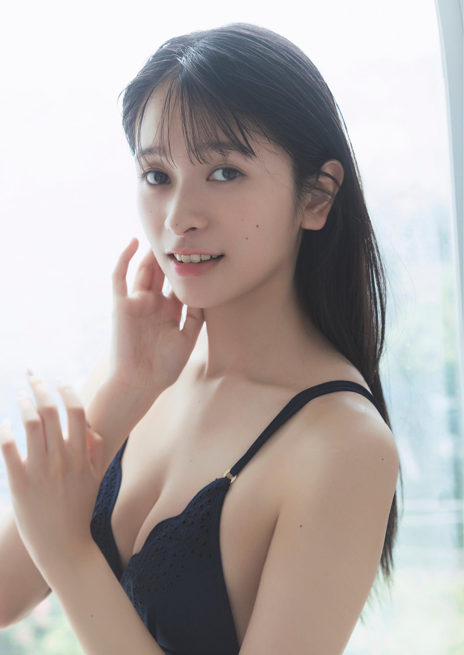 Miyu Hirooka 廣岡実夢, Young Jump 2025 No.01 (ヤングジャンプ 2025年1号)(9)