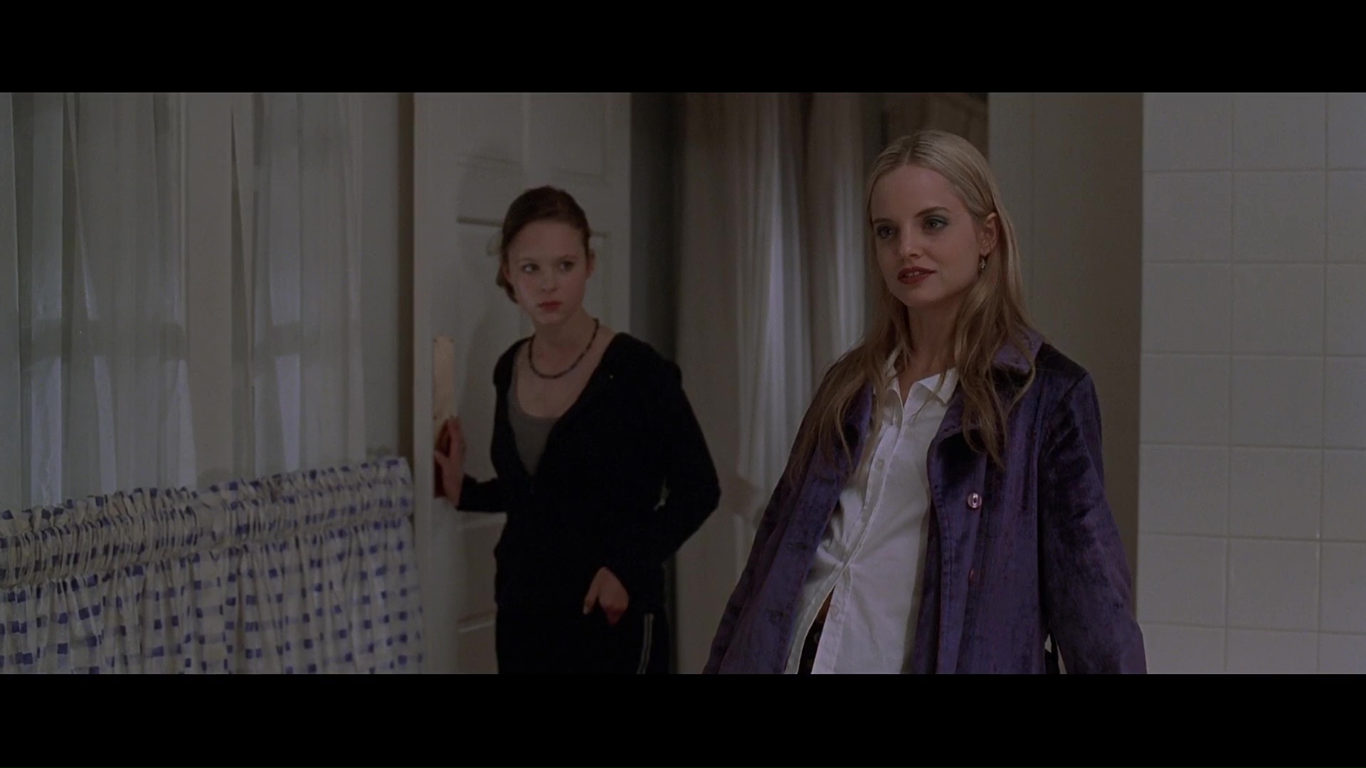 Belleza Americana 1080p Lat-Cast-Ing 5.1 (1999) YqrWCloh_o