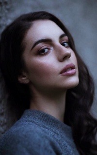 Adelaide Kane J50OUrls_o