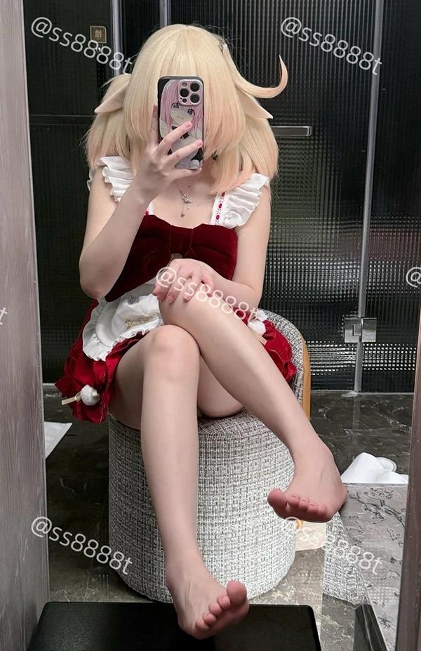 Cos白虎福利姬@武汉-kk 一线天尺度福利图(27)