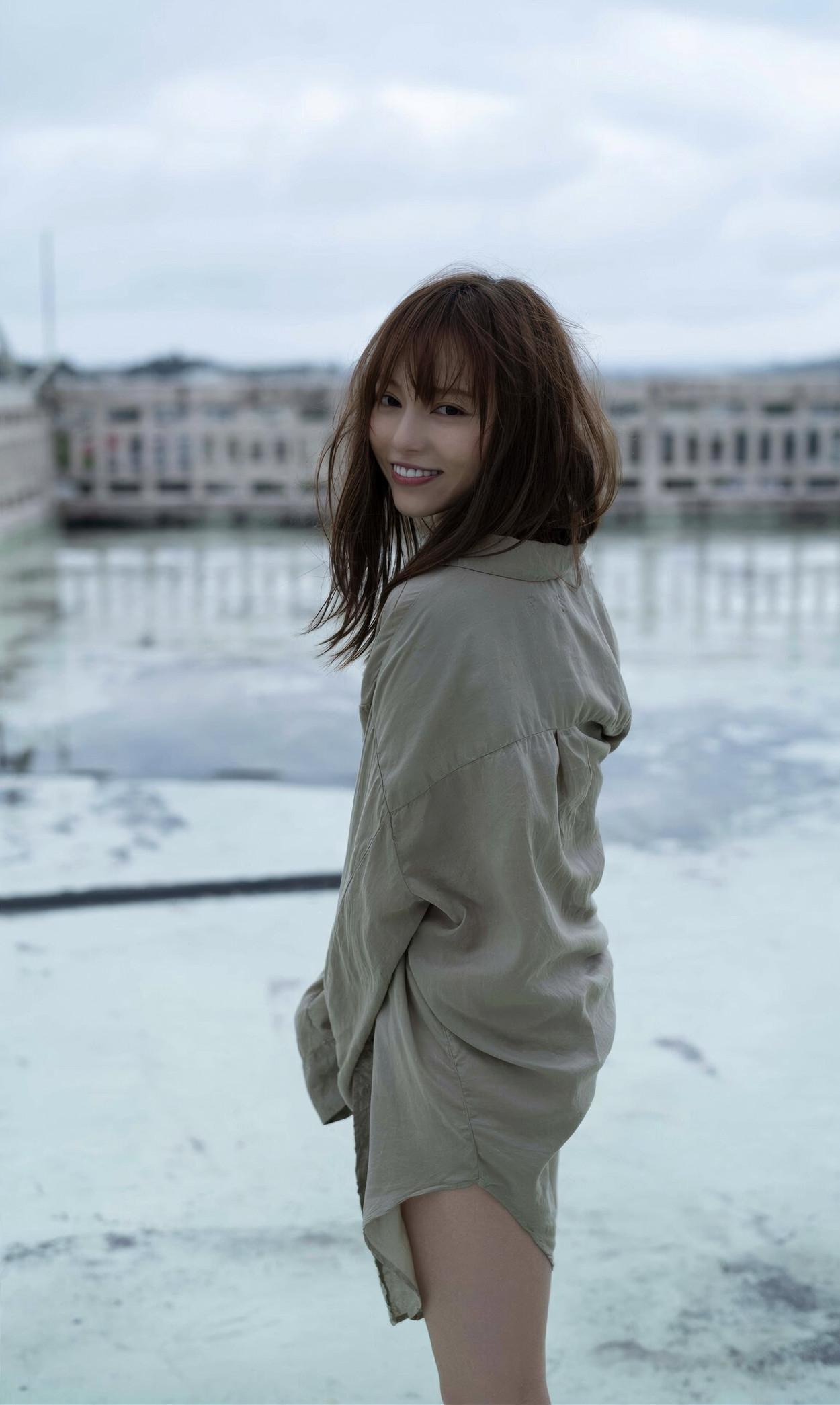 Sayaka Komuro 小室さやか, 写真集 「戯れと微笑」 Set.02(2)