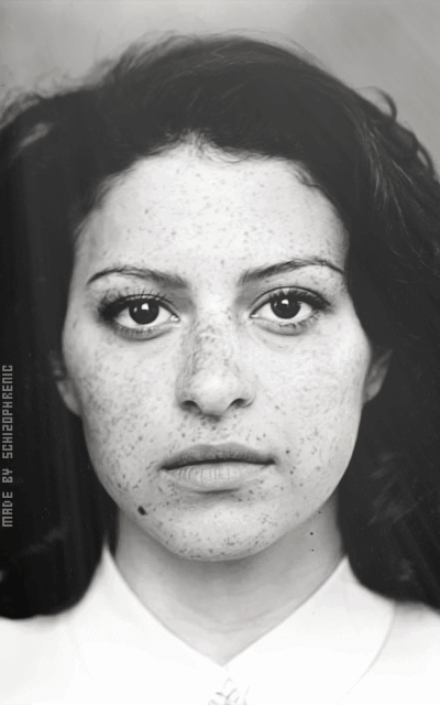 Alia Shawkat NnUZ1hPq_o