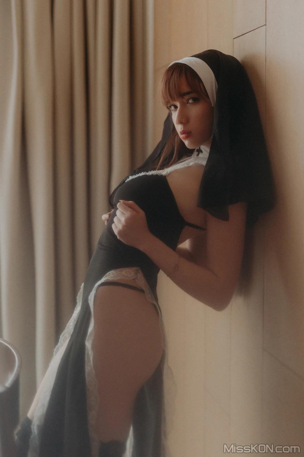 [DCP snaps] Vanessa: Vol.10 Halloween Nun (78 photos)(18)