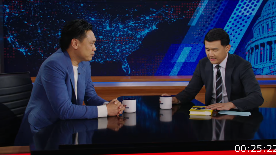 The Daily Show (2024-07-30) Jon M Chu [1080p/720p] (x265) T3GVCWR7_o