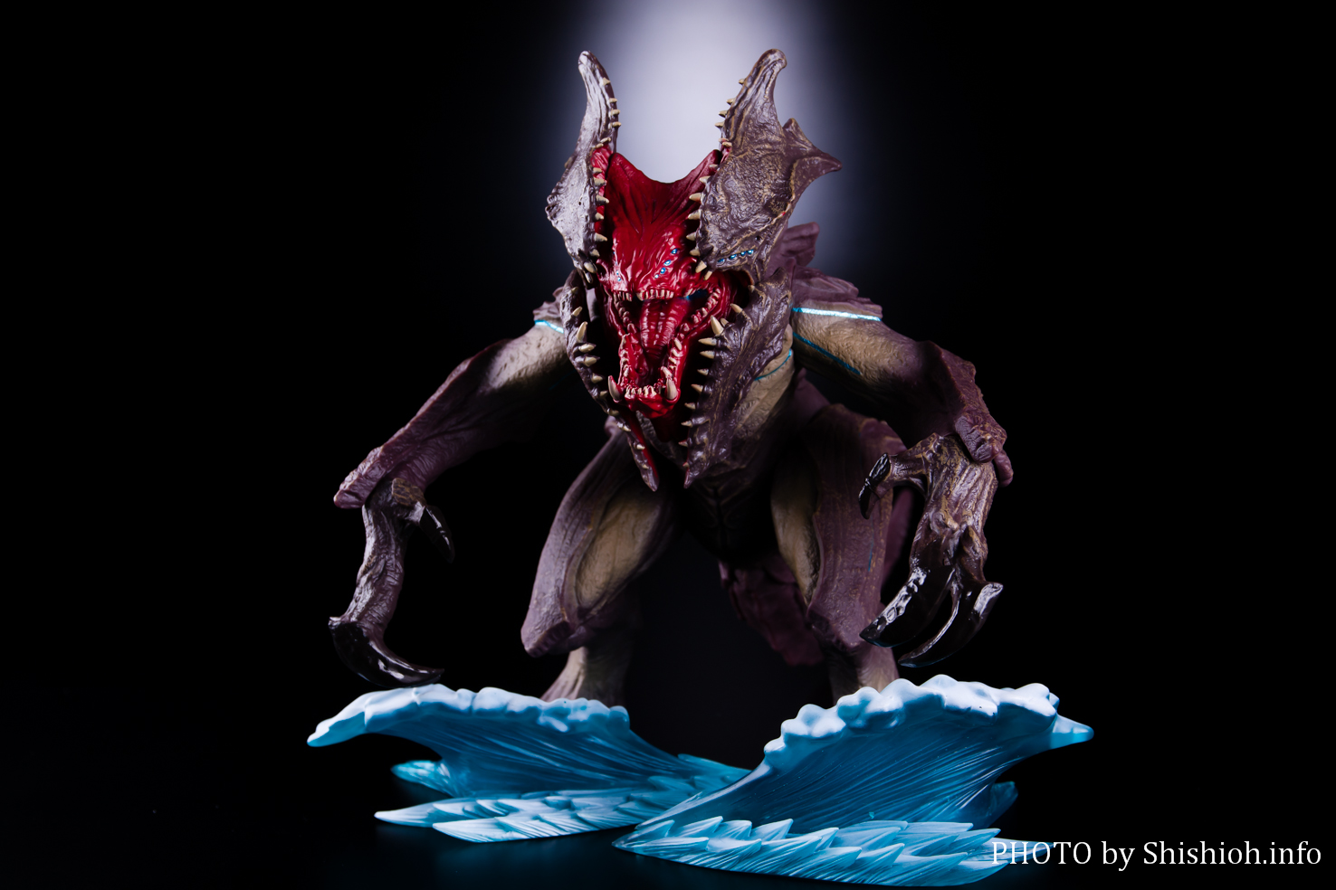 Pacific Rim : Uprising - Kaiju - Raijin (Sofvi Spirits / Bandai) - Page 2 AKmnjuYc_o