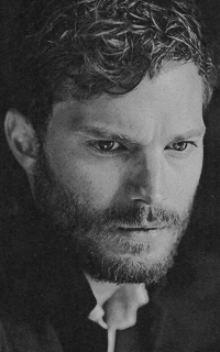 Jamie Dornan 7vsdRLrD_o