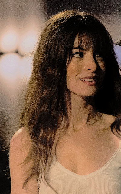 Anne Hathaway 8GdYiaN1_o