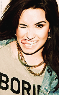 Demi Lovato 8mr5f1Fy_o