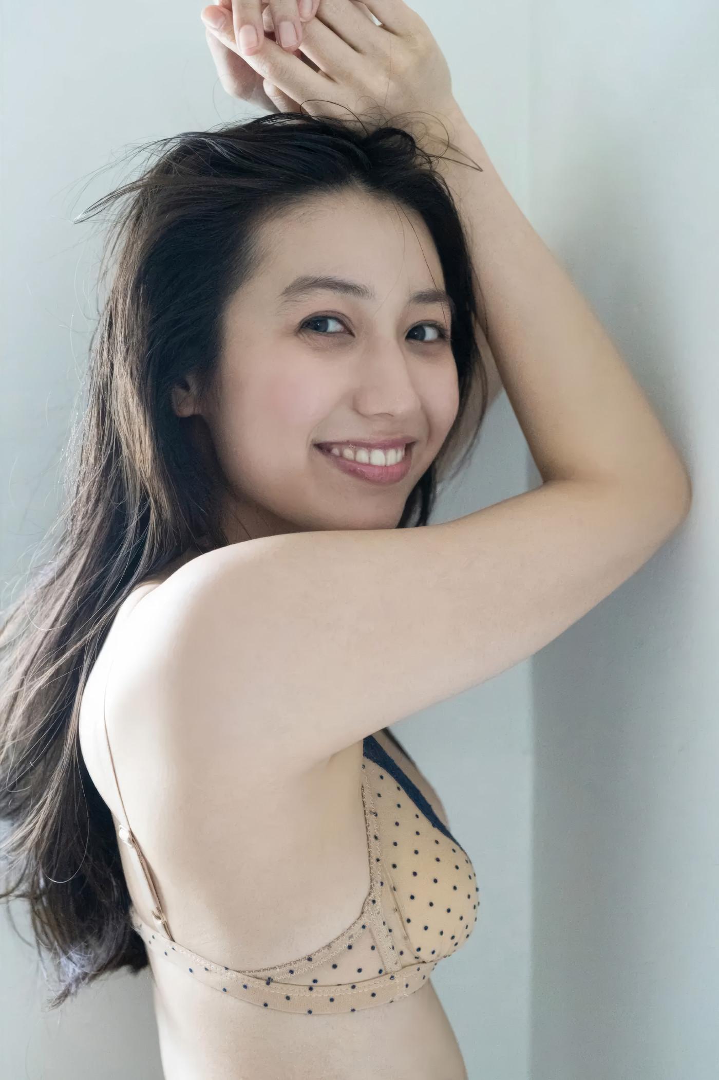 Airi Sato 佐藤あいり, FRIDAYデジタル写真集 『艶めく素肌 vol.1』 Set.01(11)