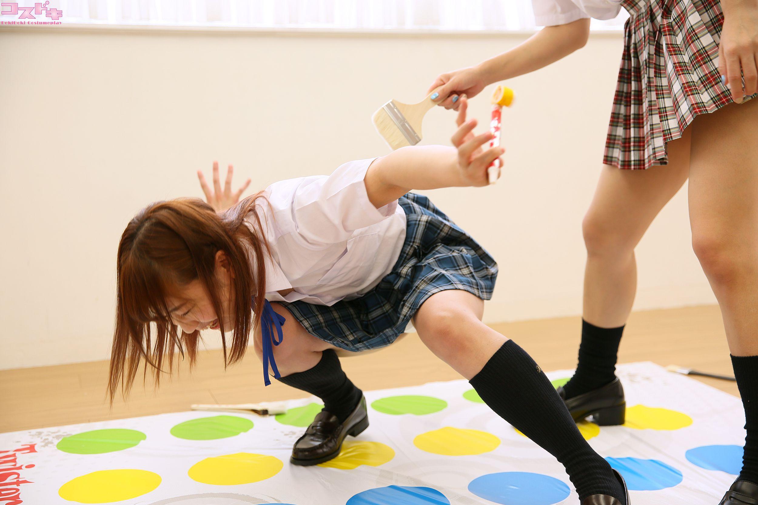 [Cosdoki] 篠宮ゆり x 阿部乃みく abenoshinomiya_pic_seifuku1+2(8)