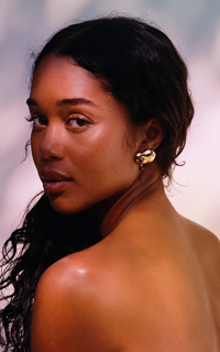 Laura Harrier SaWBKRAr_o