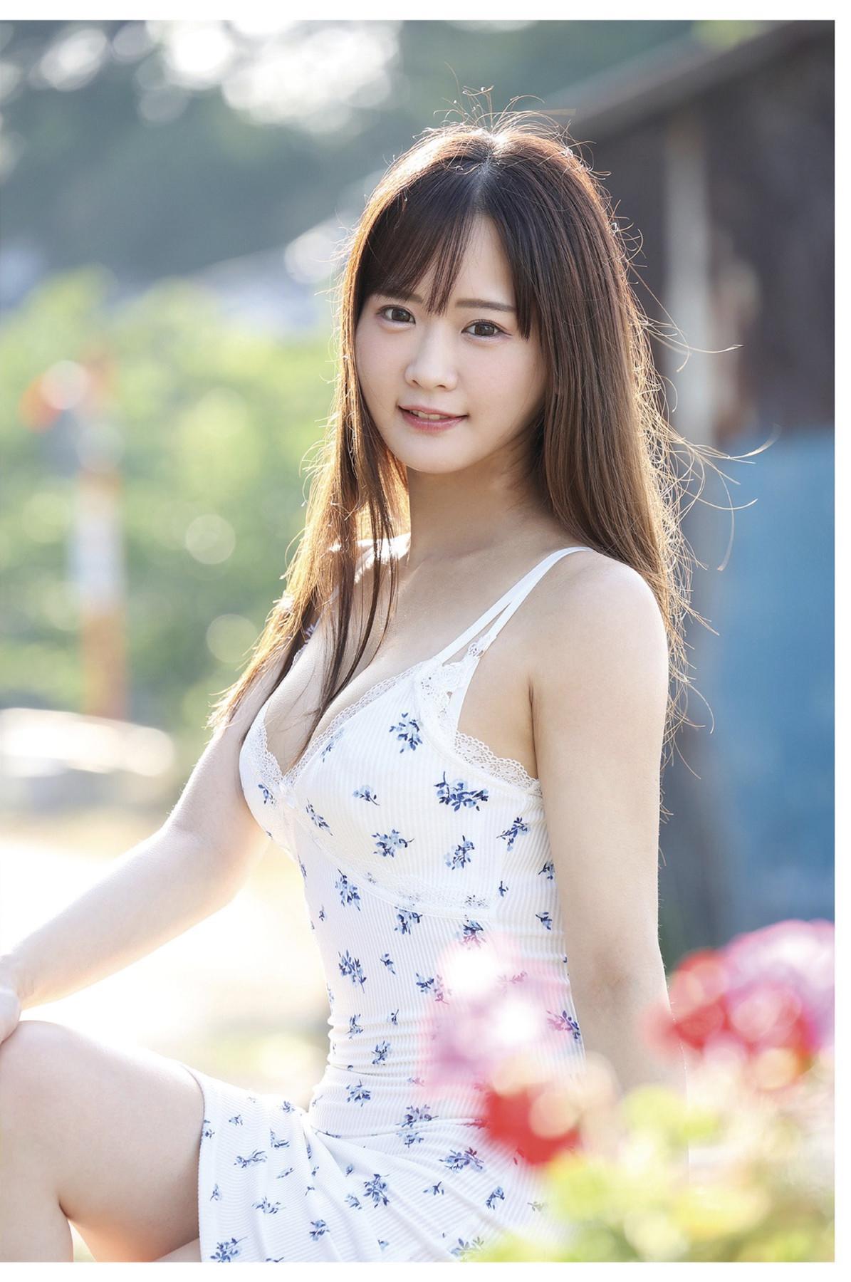 Narumi Hirose 広瀬なるみ, ヌード写真集 『風に包まれて』 Set.01(2)
