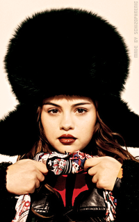 Selena Gomez EK8RqCDQ_o