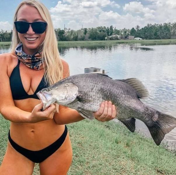 GIRL FISHING HUBNvRl0_o
