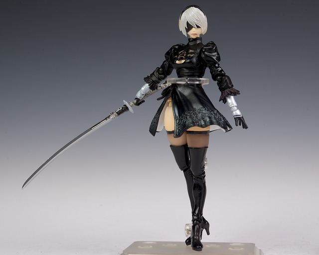 NieR Automata - Automata 2B et Autres Personnages (Square Enix / Bring Arts) RgzOMoZK_o